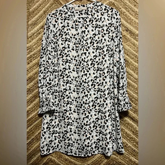 LOFT Dresses & Skirts - Ann Taylor Loft Women's Petite Long Sleeve Animal Print Mini Dress, Size Small